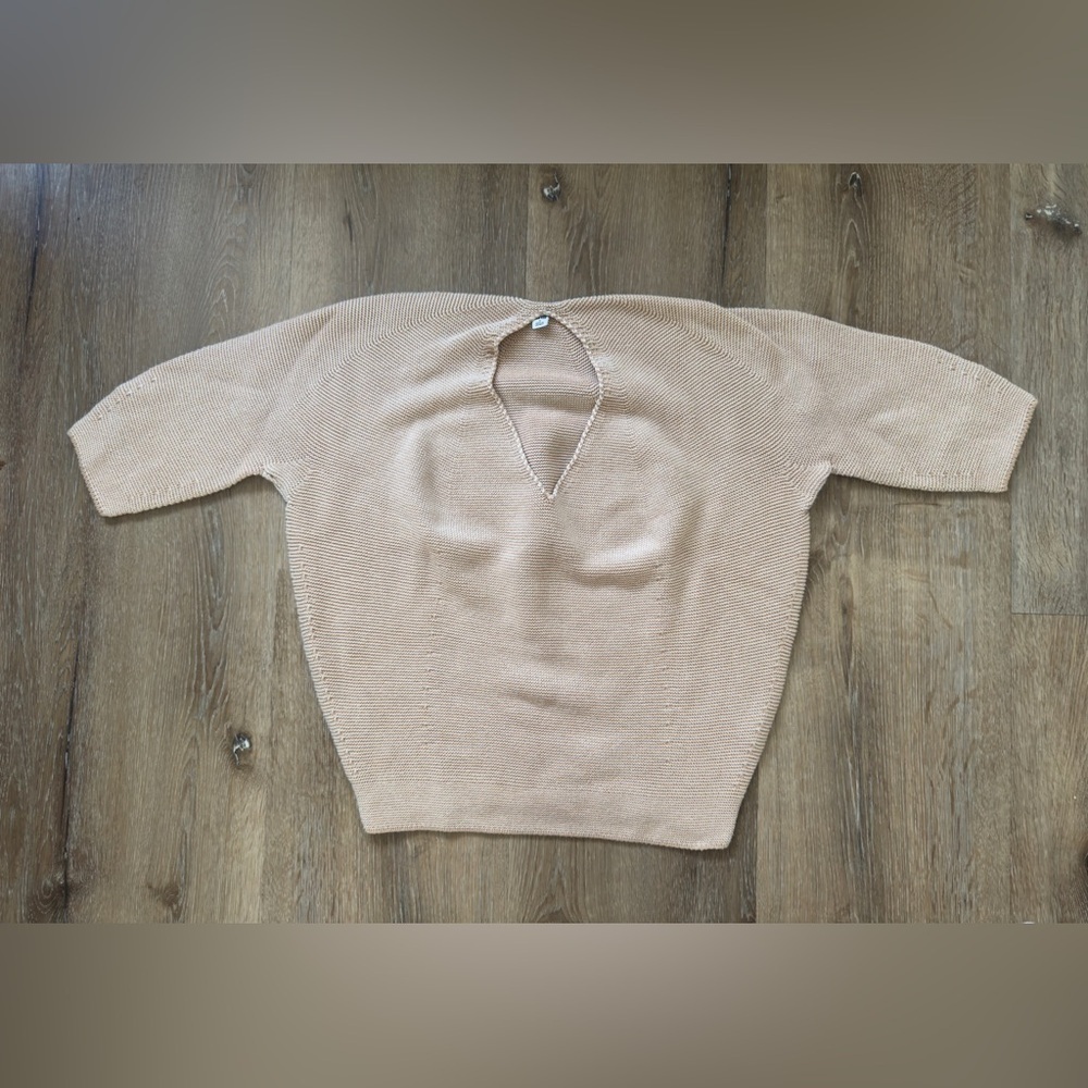 Uniqlo Beige V-Neck Sweater